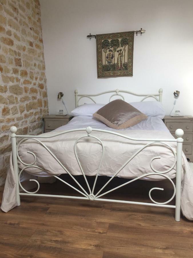 No 3 Route De Lingramiere Bed & Breakfast La Ferte-Mace ภายนอก รูปภาพ