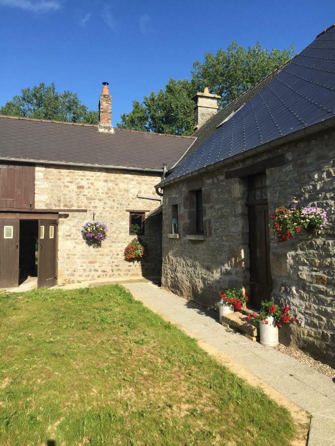 No 3 Route De Lingramiere Bed & Breakfast La Ferte-Mace ภายนอก รูปภาพ