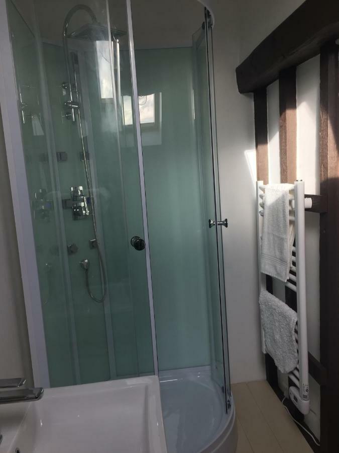 No 3 Route De Lingramiere Bed & Breakfast La Ferte-Mace ภายนอก รูปภาพ